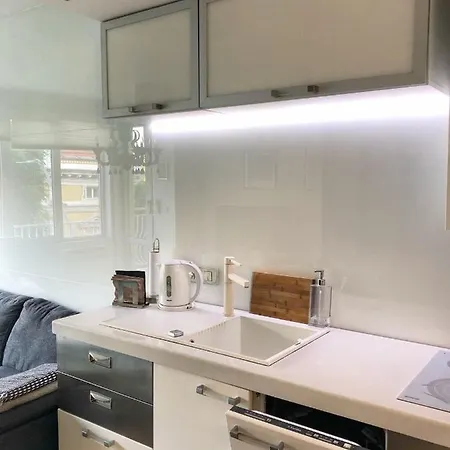 Luxury Sea View Bulldog Place Daire