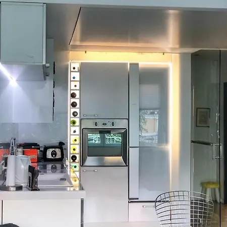 Luxury Sea View Bulldog Place Апартаменты *