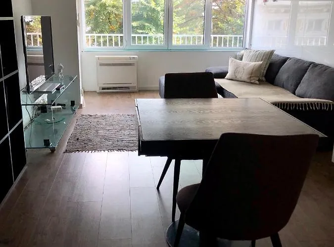 Luxury Sea View Bulldog Place Lägenhet Varna